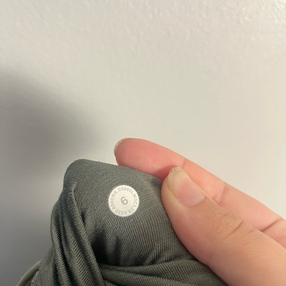 Lululemon Refreshed Routine Jogger Grey Sage size 6 - Picture 8 of 8